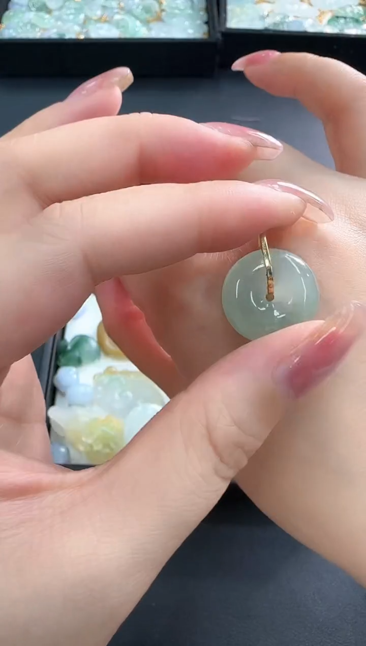 【闪购商品】翡翠颈饰18K金镶嵌250214115