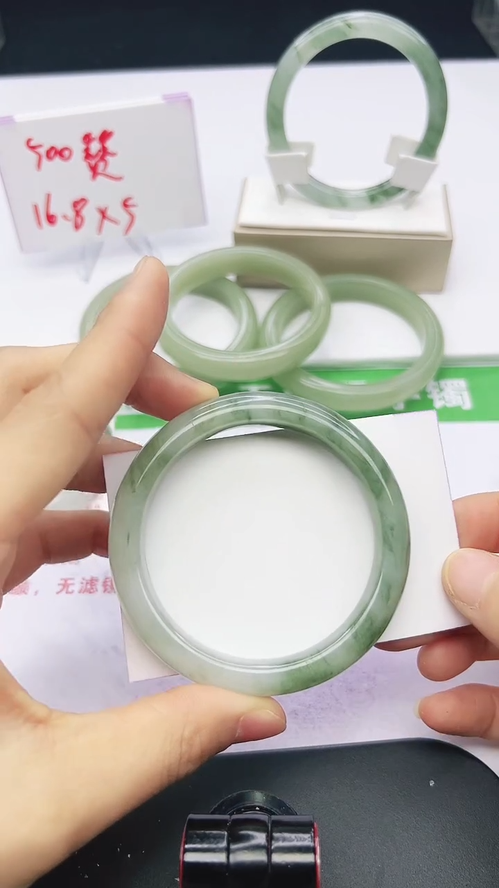 未镶嵌手镯石英质玉151-54/55