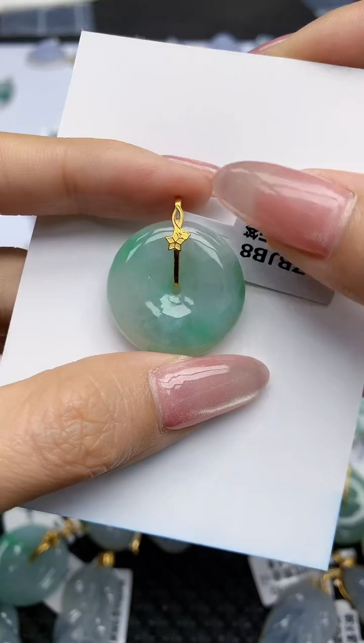 【闪购商品】翡翠挂件18K金镶嵌天然翡翠A货