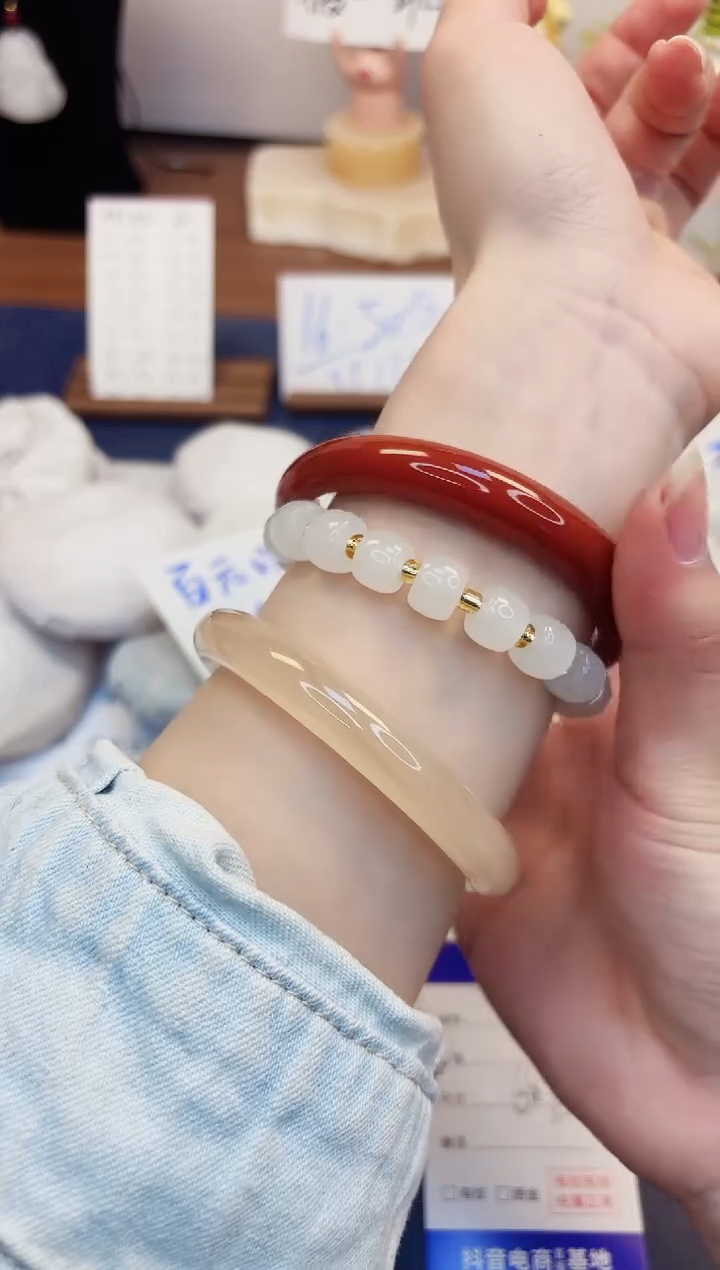 【闪购商品】石英质玉手镯未镶嵌62-玛瑙-圈口60
