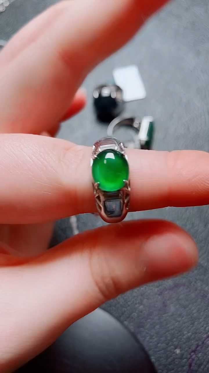 翡翠戒指银S925镶嵌1111