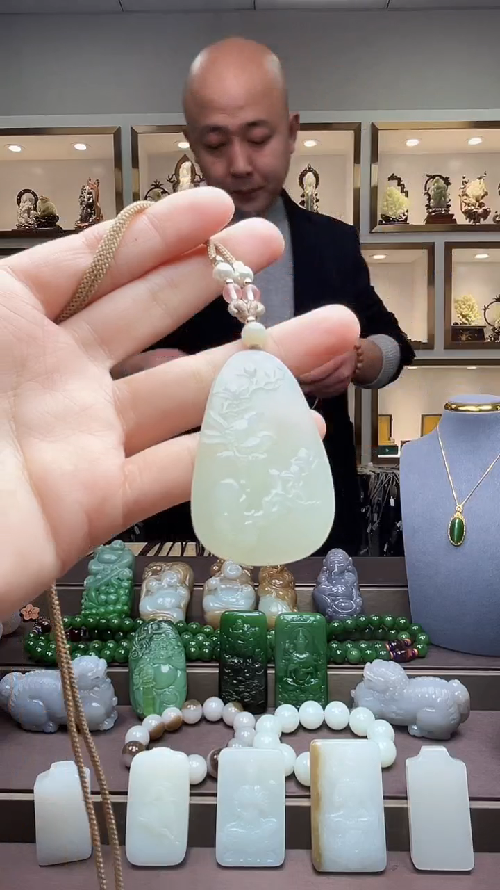 【闪购商品】和田玉颈饰未镶嵌1