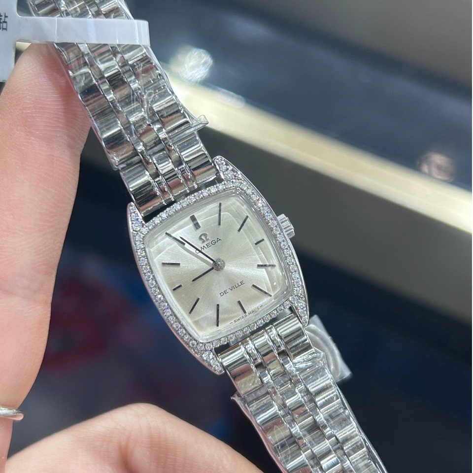 95新 Omega/欧米茄 手动机械后钻20mm/公价32999/w10886