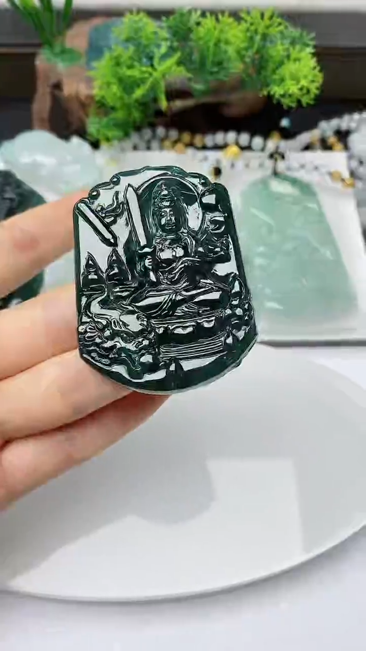 【闪购商品】翡翠颈饰未镶嵌文殊