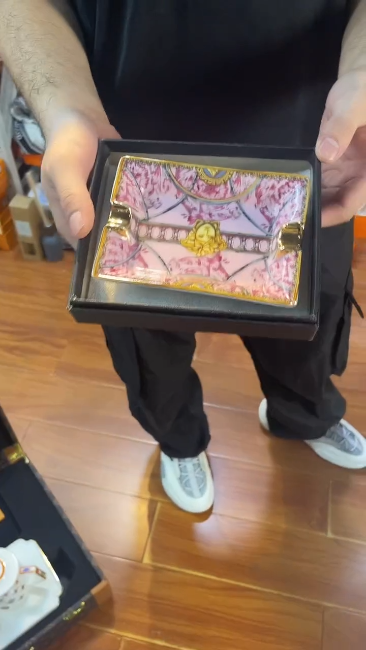 杯鸿辉家品牌瓷器，京东包邮！