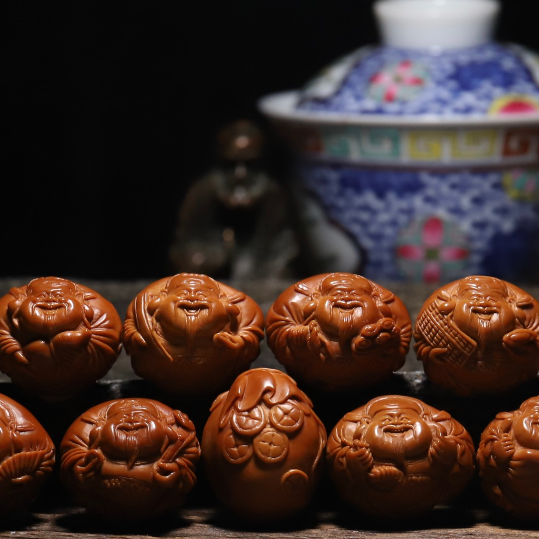 【横版财神】老油核约2.4cm-卓长江纯手工-橄榄核雕