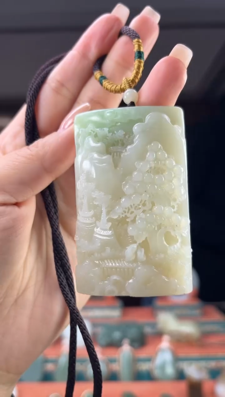 颈饰未镶嵌和田玉佩佩