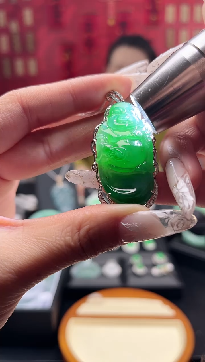 【闪购商品】翡翠颈饰18K金镶嵌吊坠