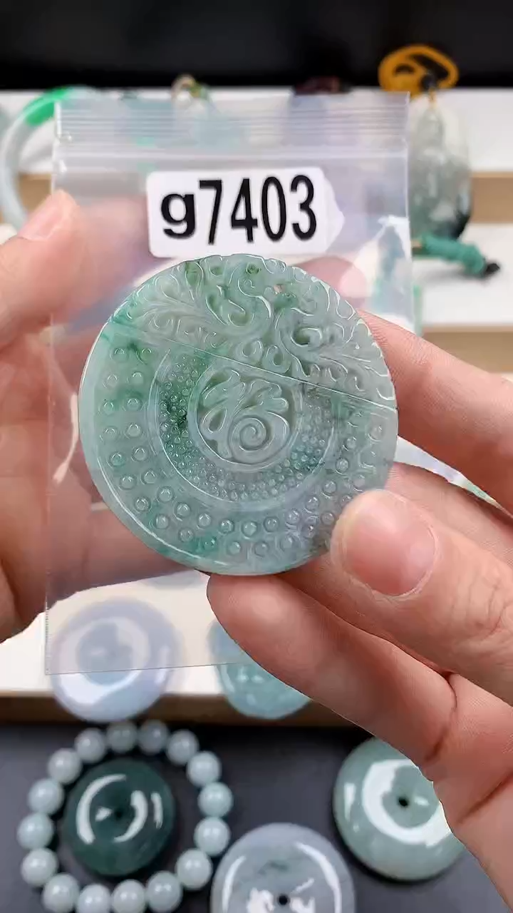 颈饰未镶嵌翡翠天然翡翠吊坠挂件