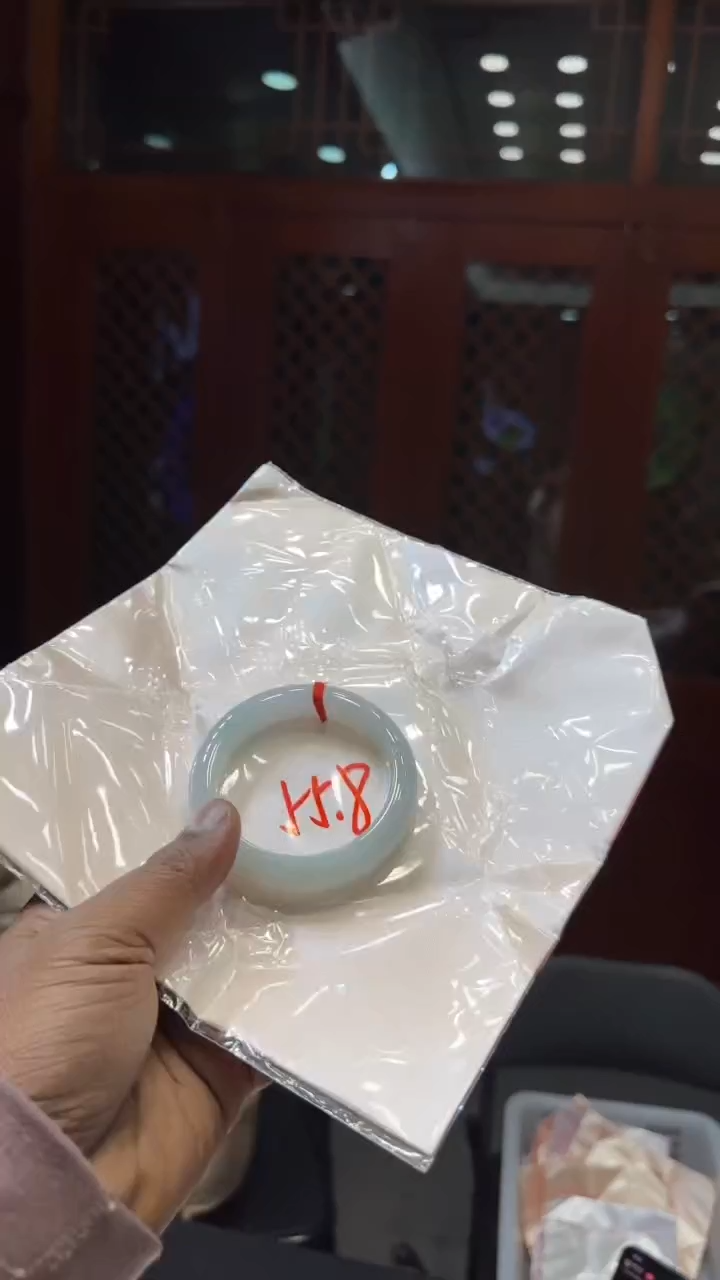 【闪购商品】翡翠手镯未镶嵌手镯