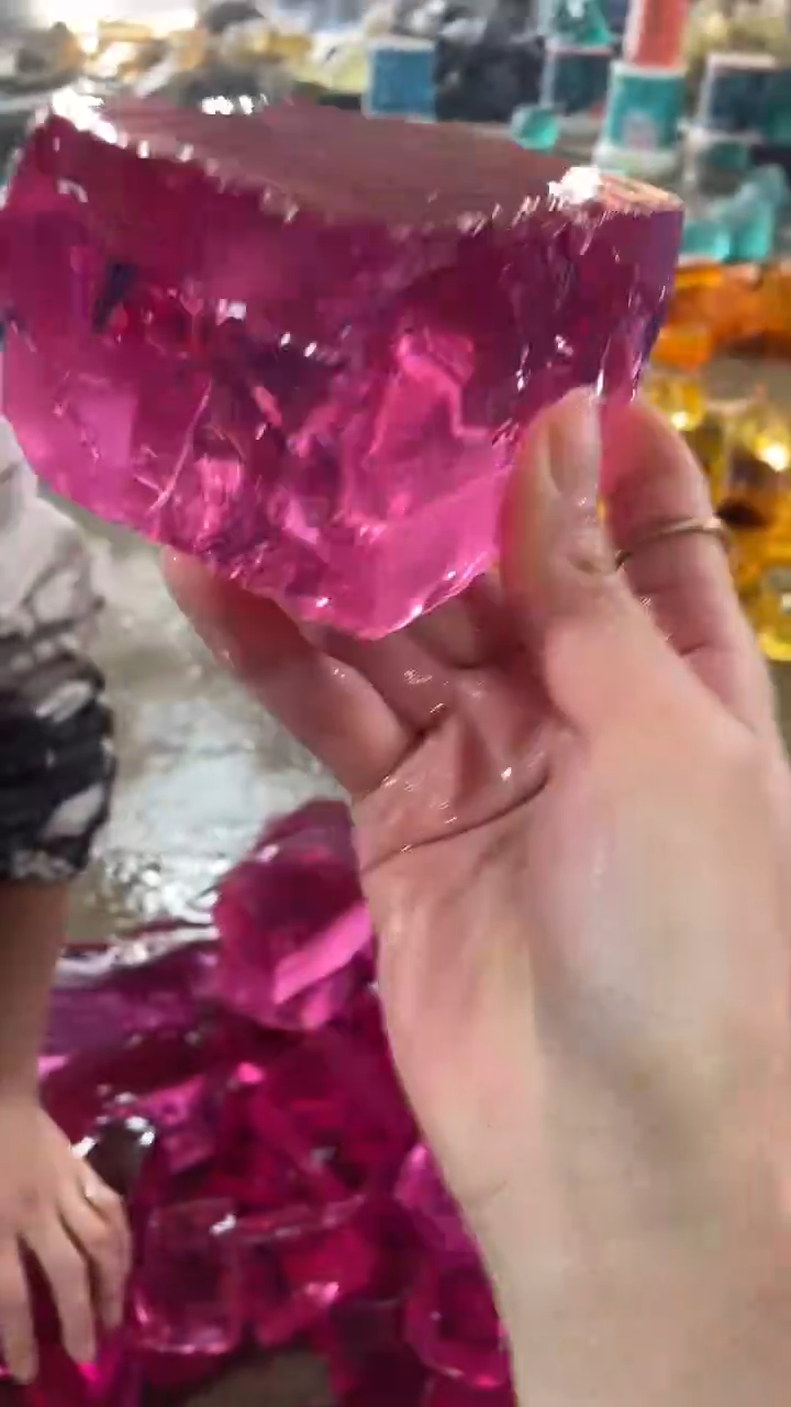 新疆五彩石原石摆件