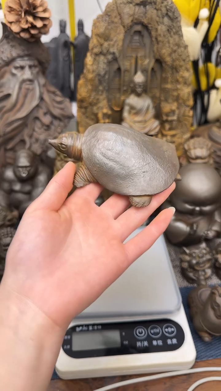 铁精致创意吞金兽甲鱼