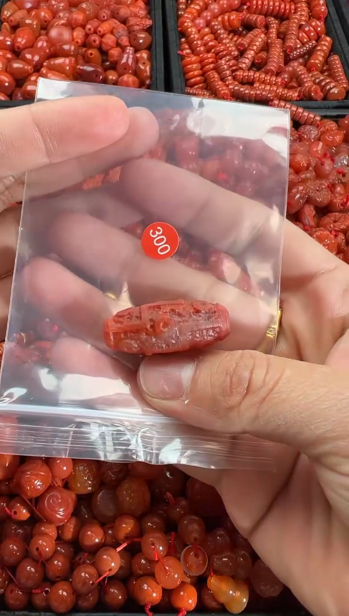 【闪购商品】南红玛瑙颈饰未镶嵌1