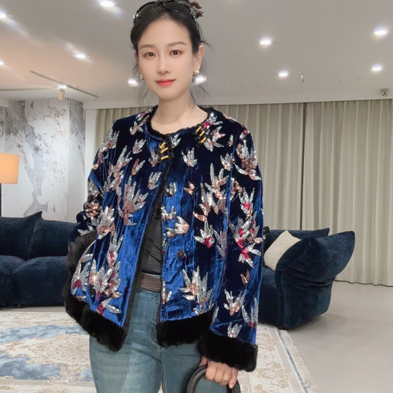 诺谰真毛水貂毛两面穿亮片貂皮大衣时尚减龄短款皮草外套女24037