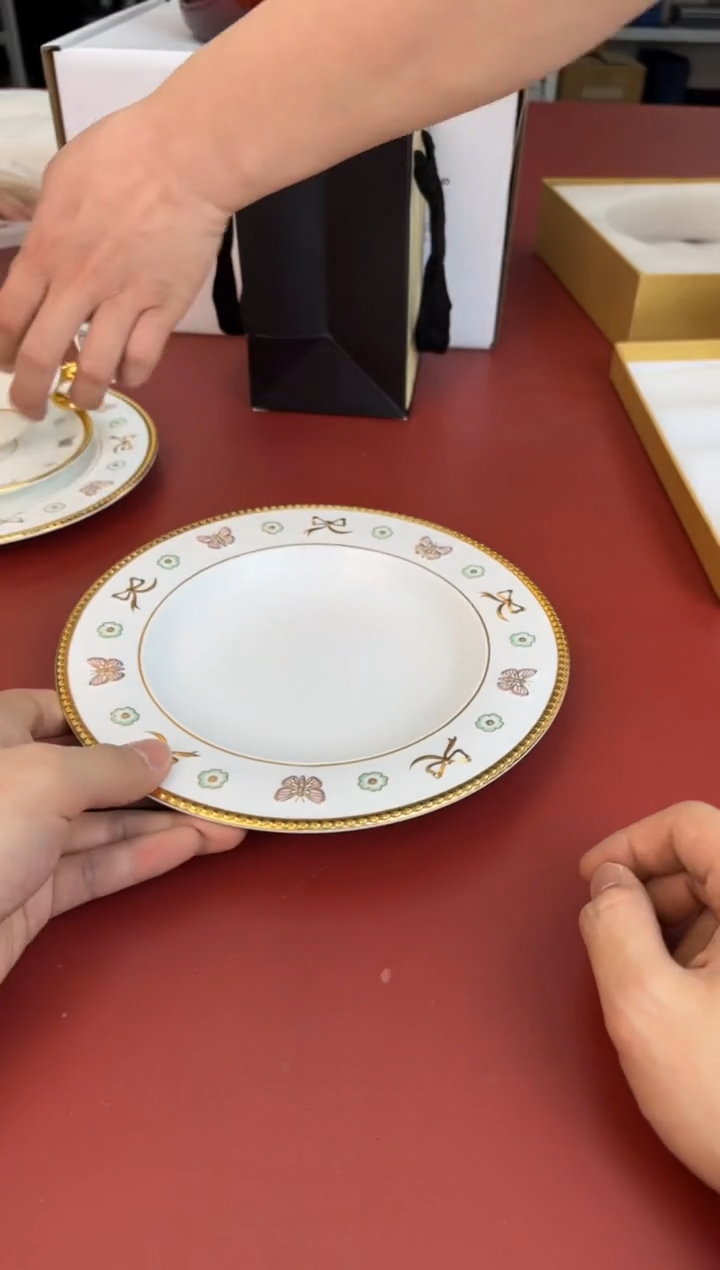 【闪购商品】瓷片新号开播全场漏@@H1833