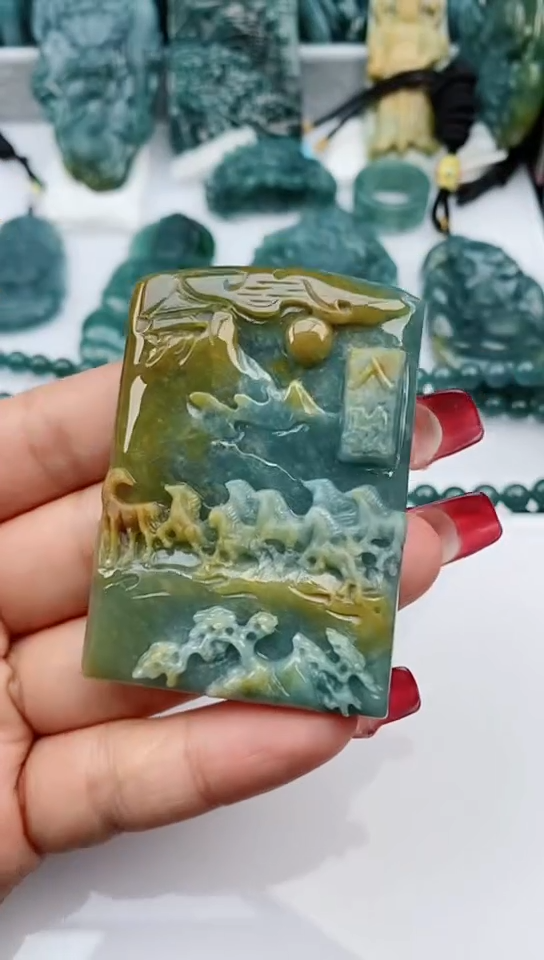 【闪购商品】翡翠颈饰未镶嵌        