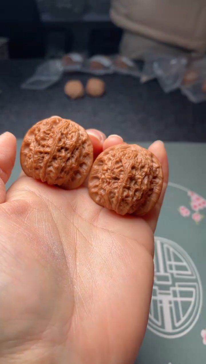 把件文玩核桃w333  血麒麟 38尺