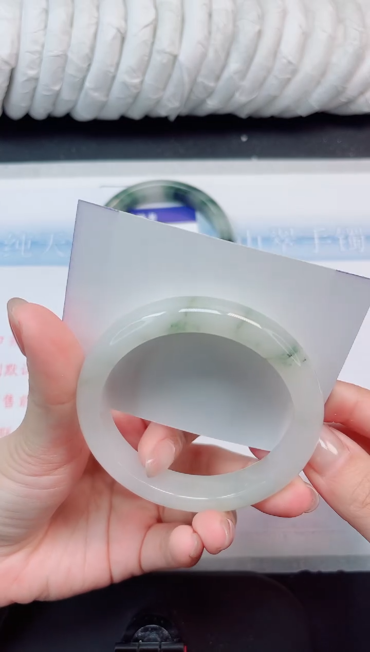 【闪购商品】石英质玉手镯未镶嵌122#56.3