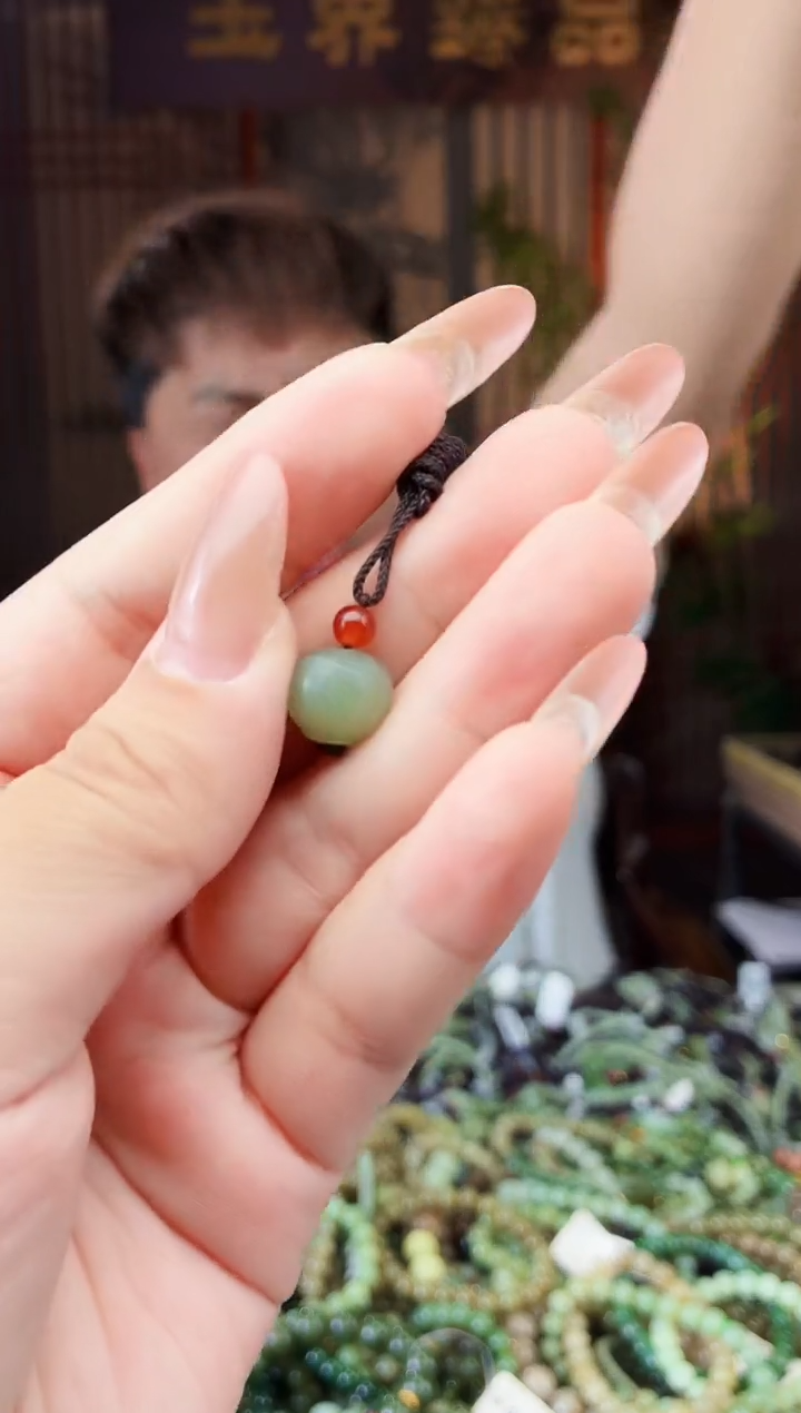 和田玉未镶嵌颈饰拍一发一