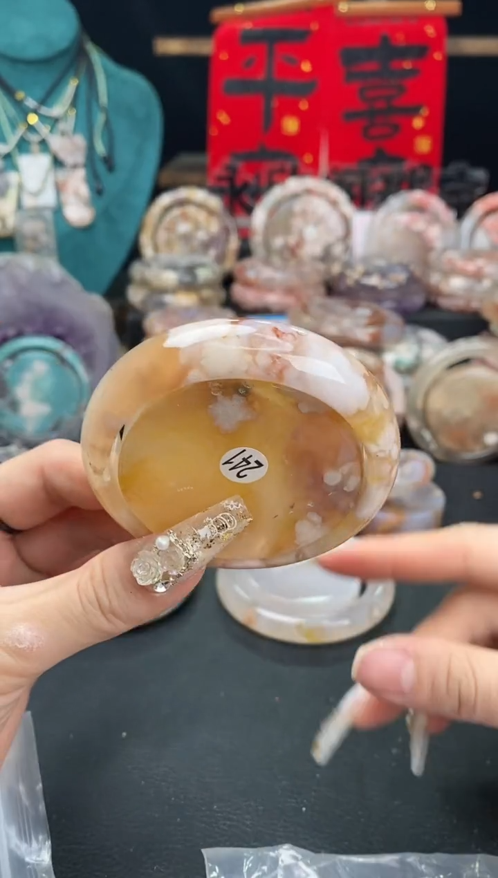 【闪购商品】石英质玉手镯（圆镯）未镶嵌54