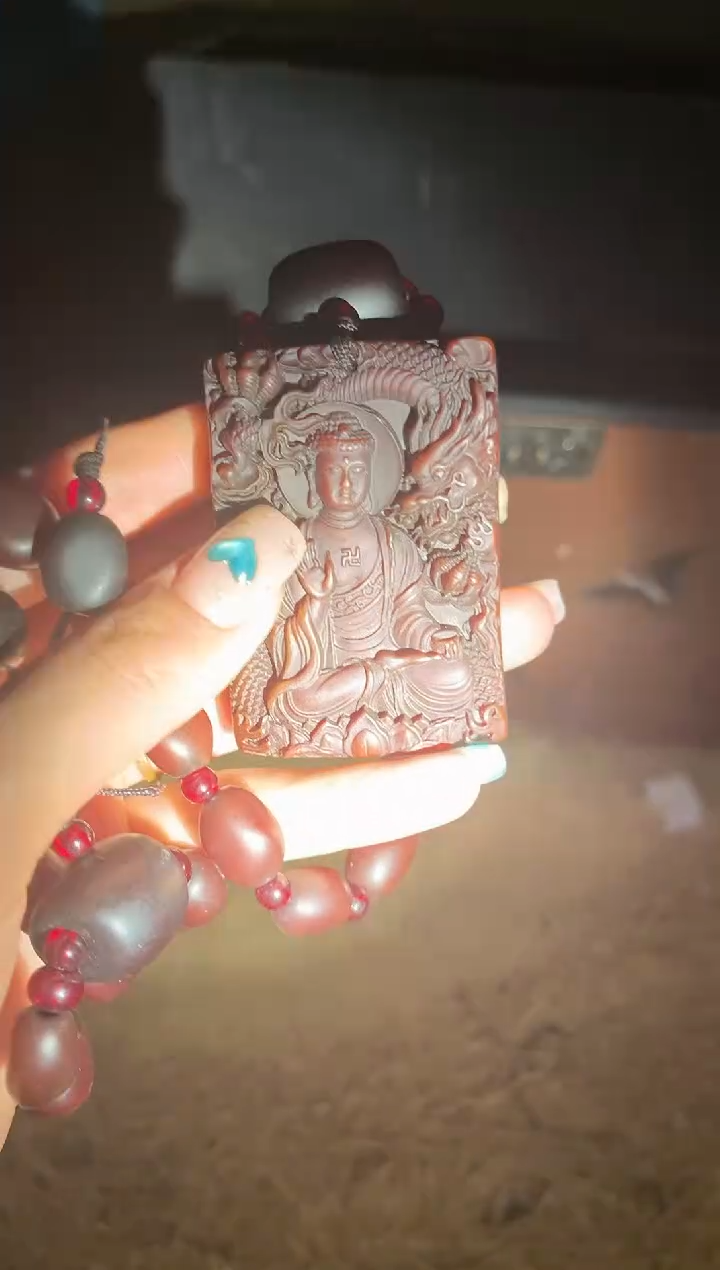 【闪购商品】【闪购商品】【闪购商品】深红色释迦牟尼项链