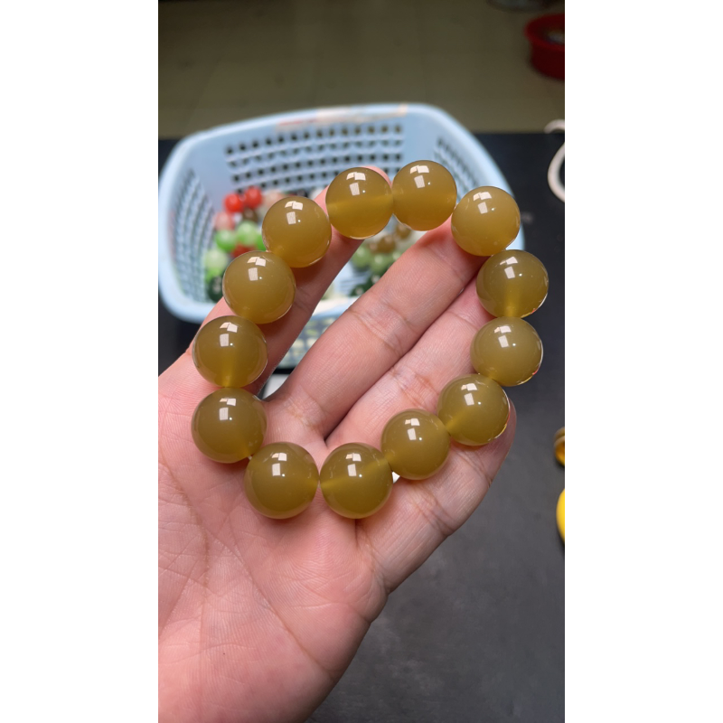 B 372 卡16焦糖手串