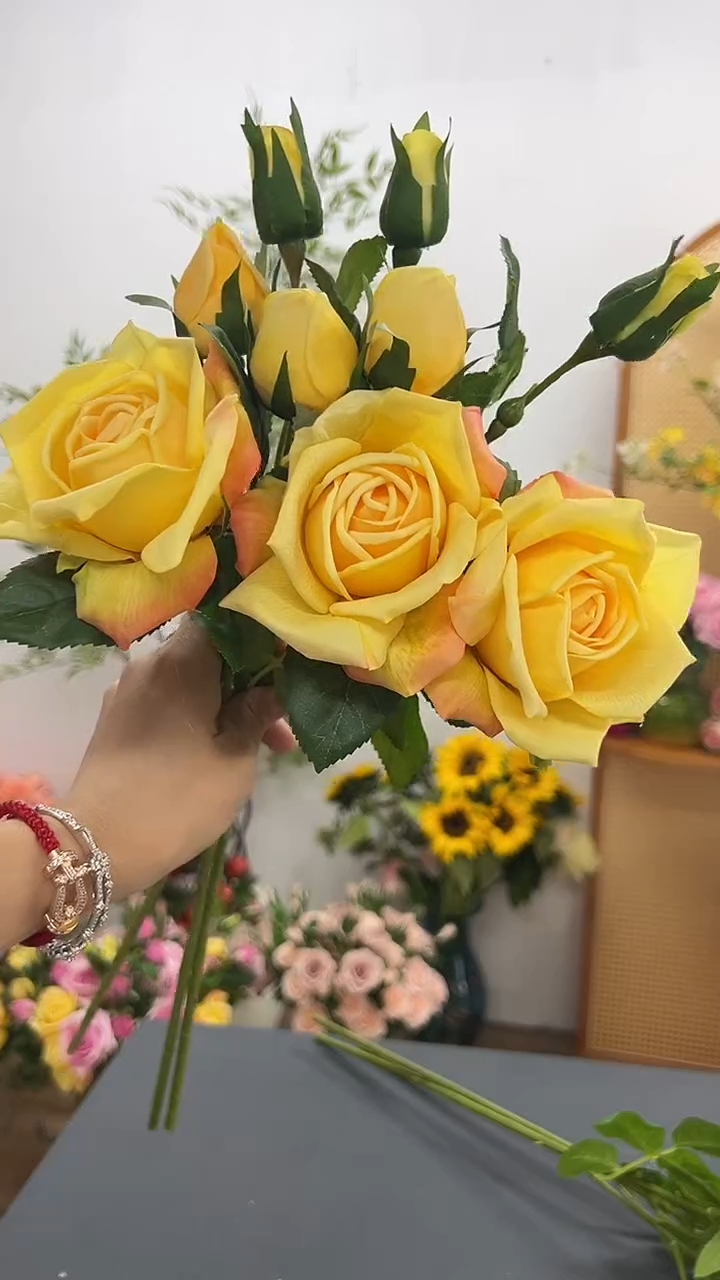 3枝黄色手感保湿妃子玫