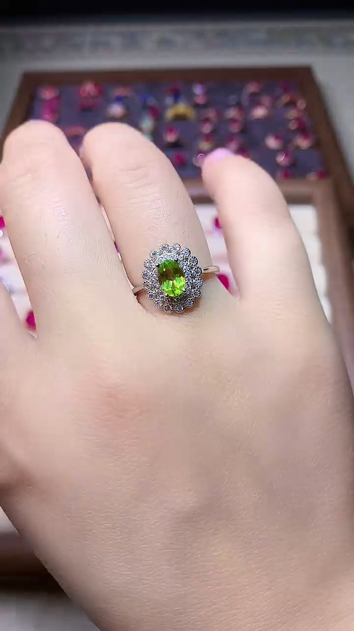 【闪购商品】橄榄石戒指银S925镶嵌000