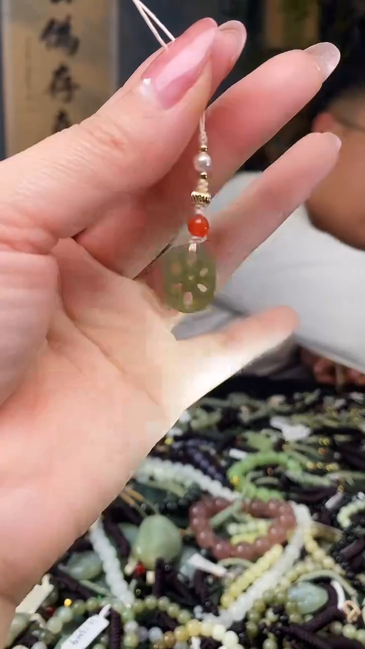 颈饰未镶嵌和田玉多样性发货，拍一发一