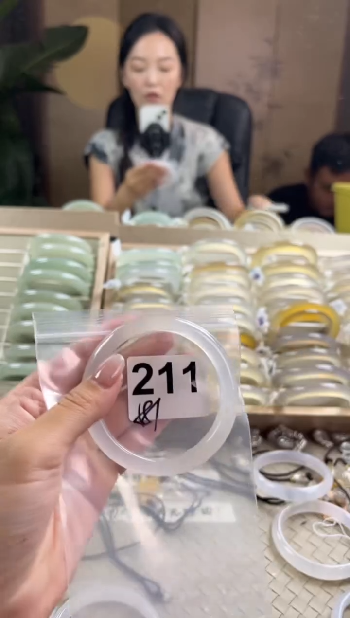 手镯玛瑙/玉髓未镶嵌211
