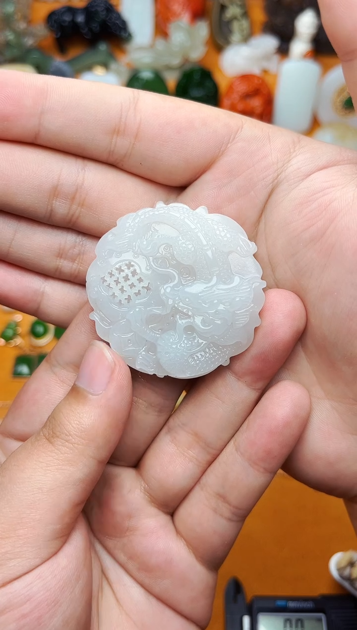 【闪购商品】和田玉颈饰未镶嵌龙 