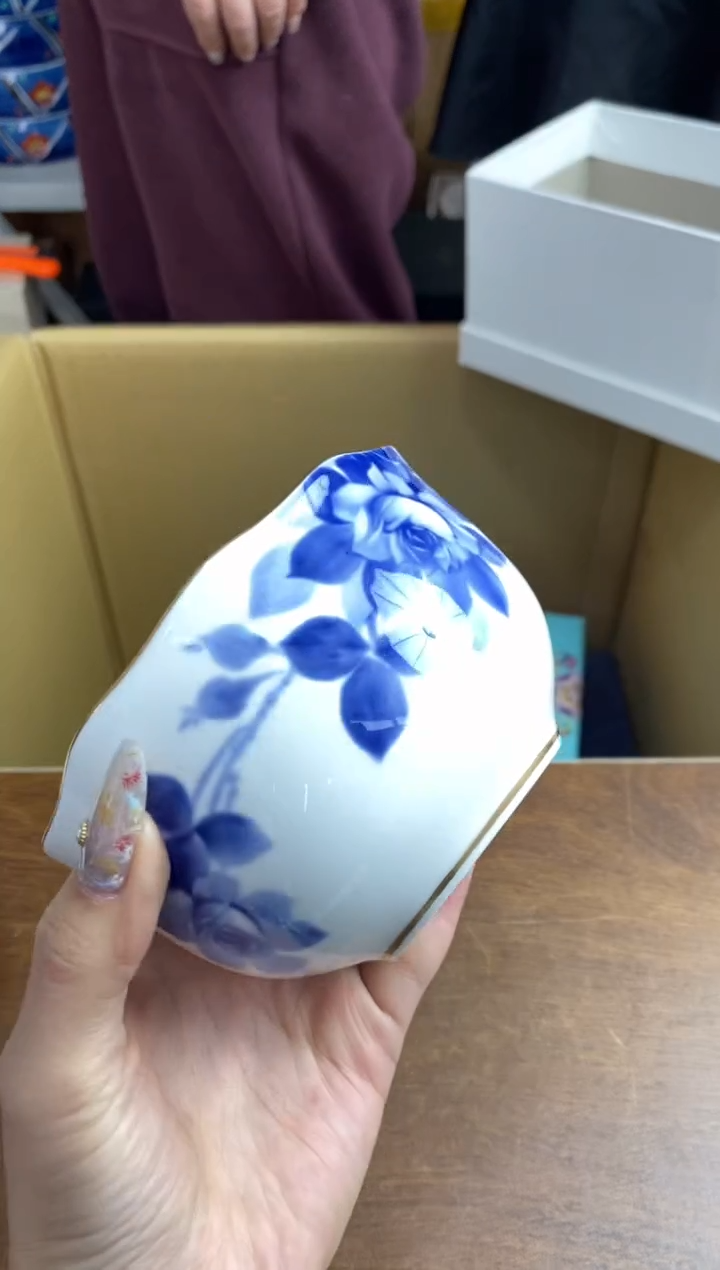 【闪购商品】瓷片隆莲瓷器欢迎大家