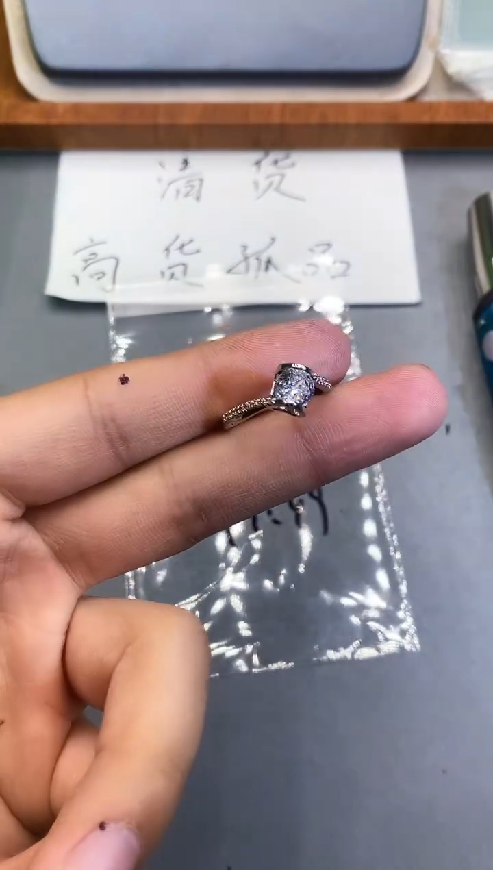 【闪购商品】石英质玉珠宝奇石合金1