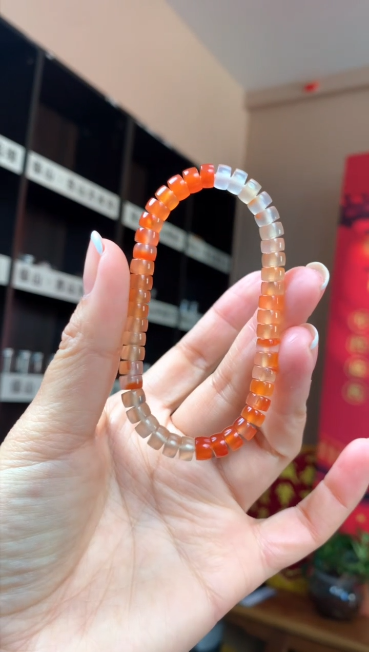 【闪购商品】南红玛瑙手串未镶嵌原矿南红锦鲤卡6手串