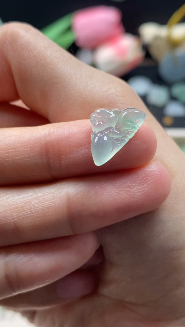 【闪购商品】翡翠颈饰未镶嵌翡翠晴底飘花仙子