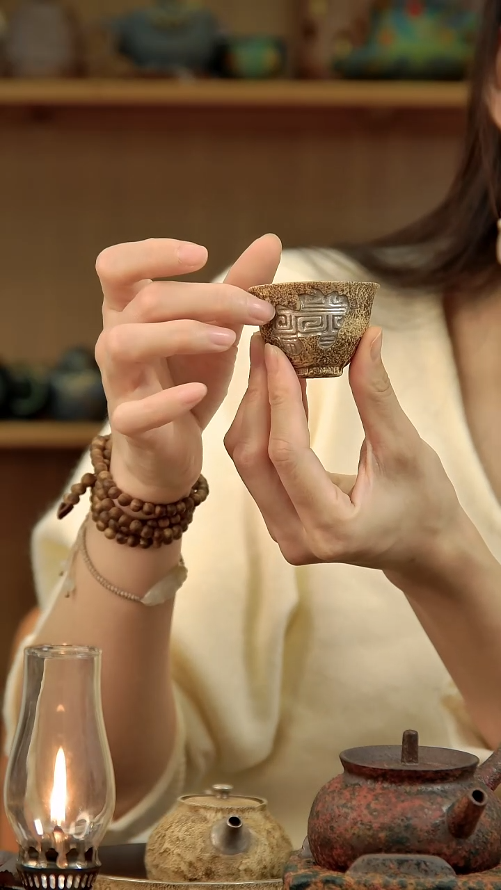 言野手作 粉引仿古青铜杯