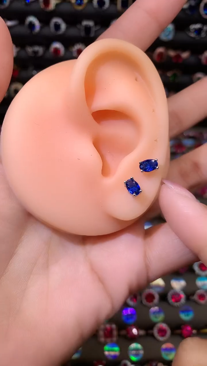 【闪购商品】蓝宝石耳饰银S925镶嵌46