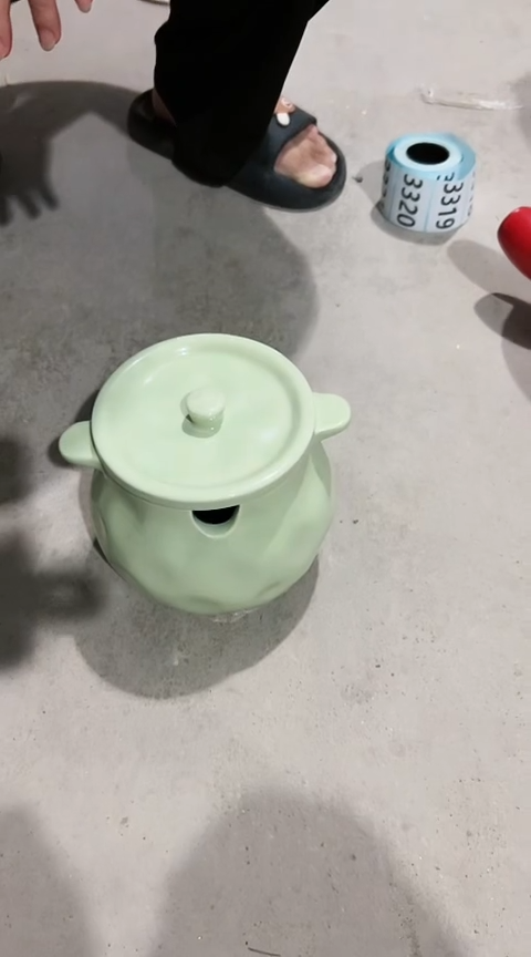 瑕疵绿色猪油罐。。