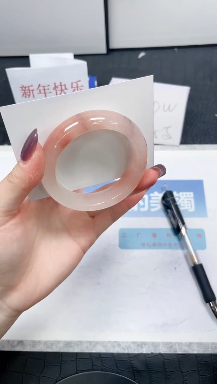 【闪购商品】石英质玉手镯未镶嵌390-50