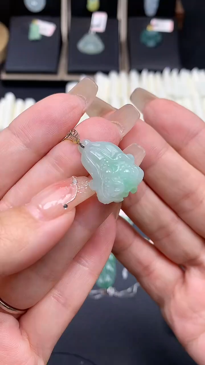 【闪购商品】翡翠吊坠(不含链)18K金镶嵌MS142003