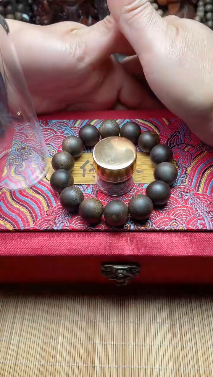 【闪购商品】沉香手串海南绿棋沉水B16123110