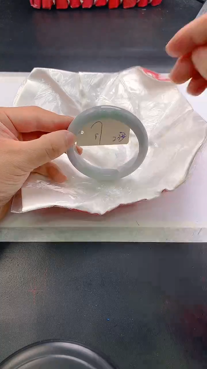 未镶嵌手镯翡翠233