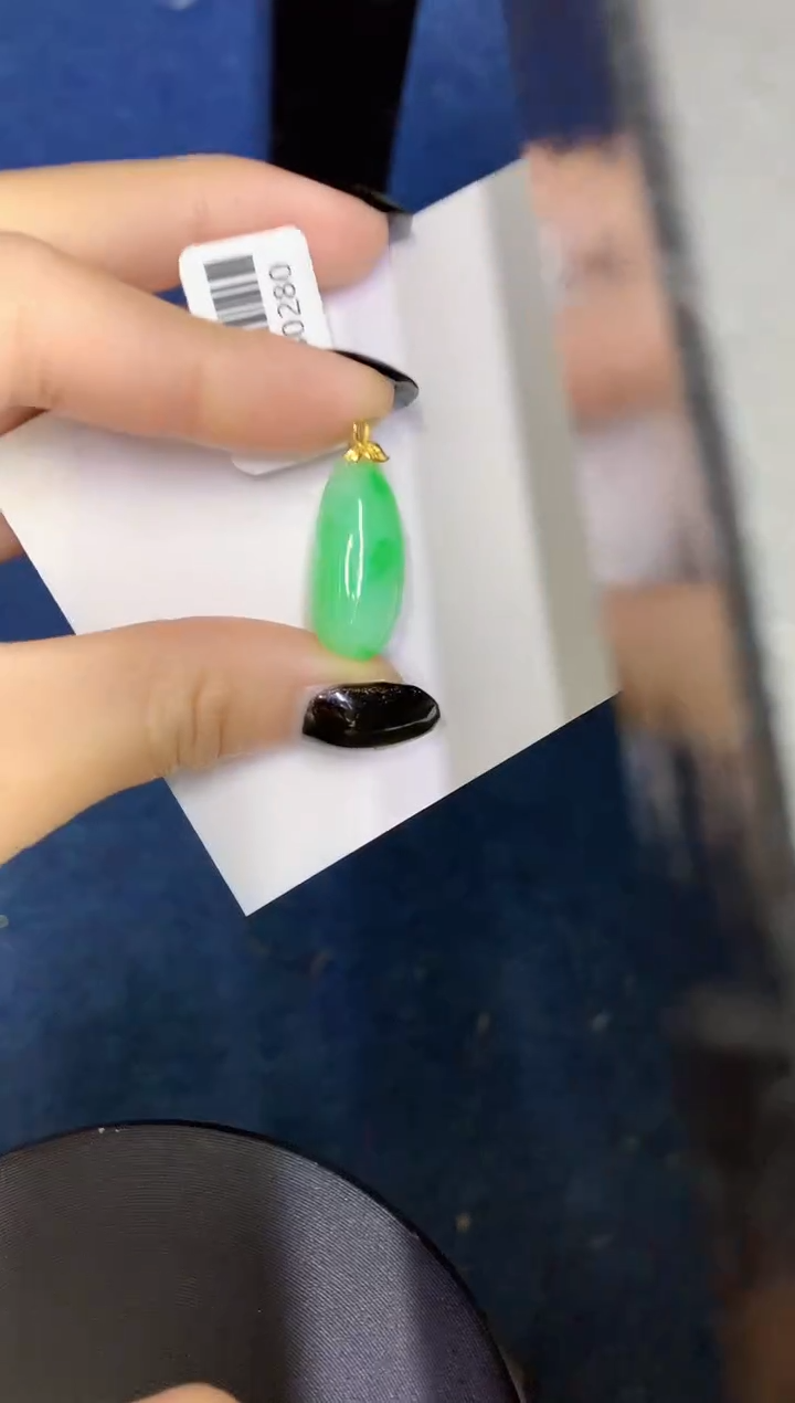 【闪购商品】翡翠颈饰18K金镶嵌000000000