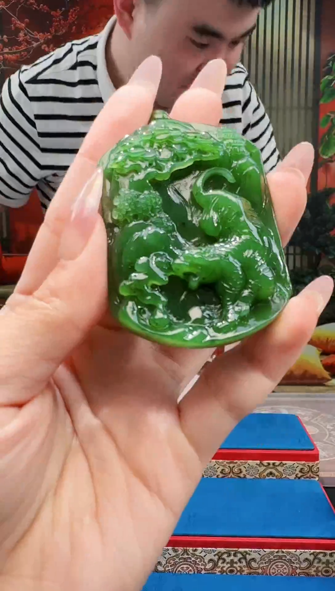 定制和田玉名家匠心馆和田玉多样性发一