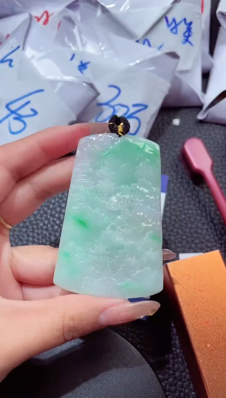 颈饰未镶嵌翡翠4