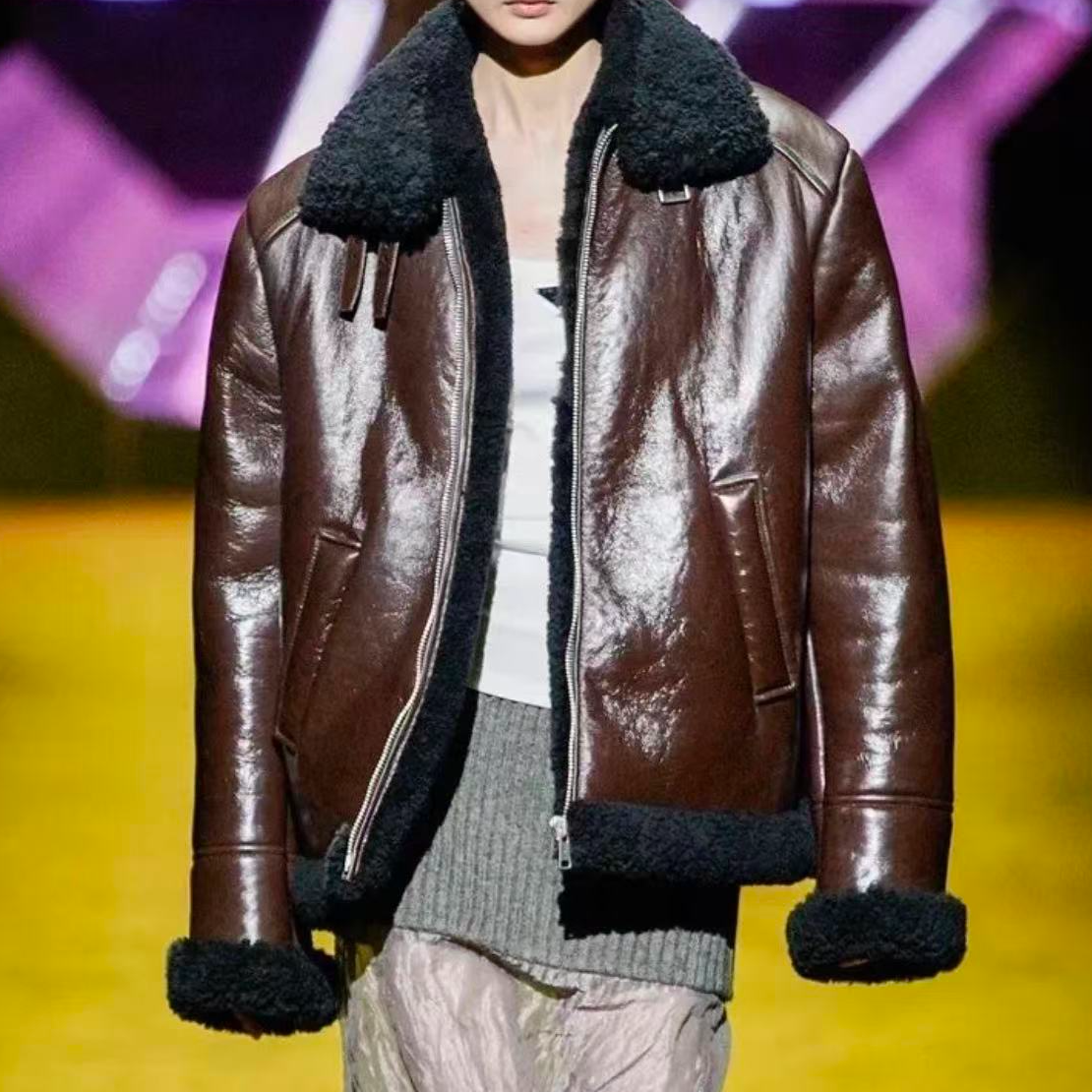 99新 Prada/普拉达 徽标翻领拉链皮衣