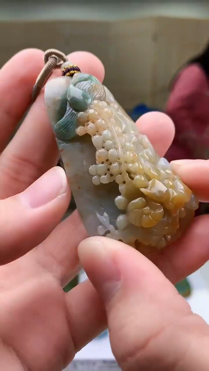 【闪购商品】定制翡翠未镶嵌4852bb-毛货挂件赠珠链