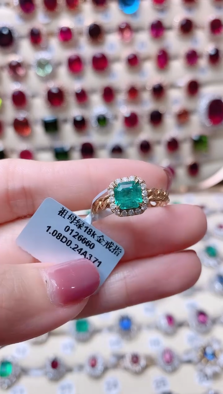 【闪购商品】祖母绿693948466578706206518K金镶嵌1