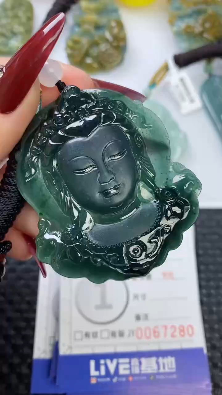 【闪购商品】翡翠颈饰未镶嵌1111111111111111