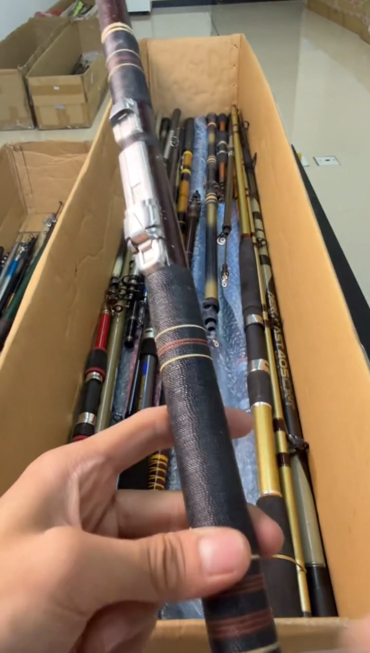 悠****睫孤品微瑕，以直播间为准，加10元发顺丰